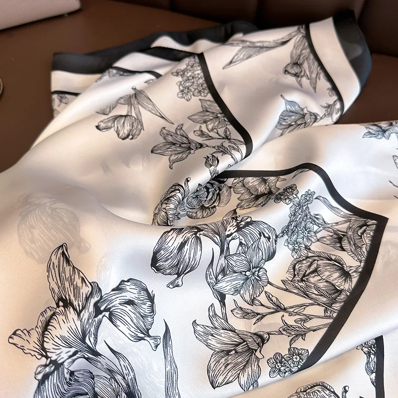 Lenço quadrado de seda com est - Luxury Bags Duffle avaliação e preço